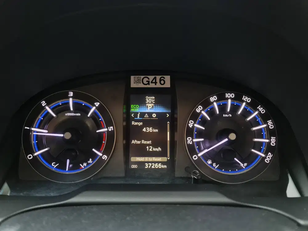 Km=37k Bunga=4,5% PAJAK=JULI-2026 Innova Venturer diesel 2022 solar