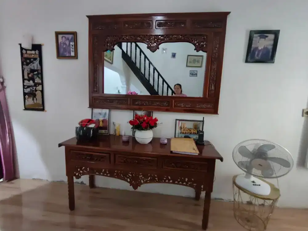 1 set meja bufet dan kaca hias jepara