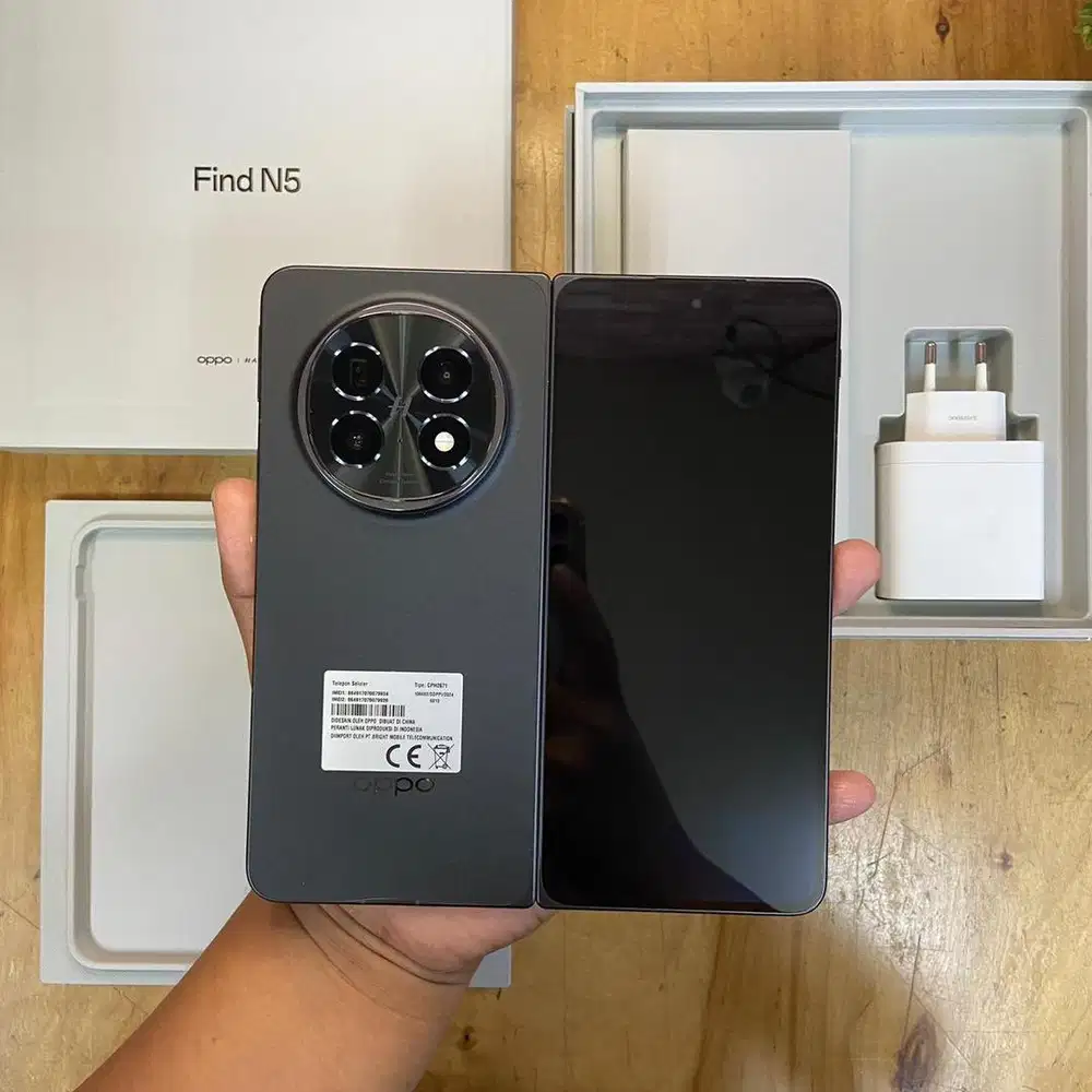 Oppo Find N5 Fold 5G 16/512GB Black Garansi resmi + proteksi layar