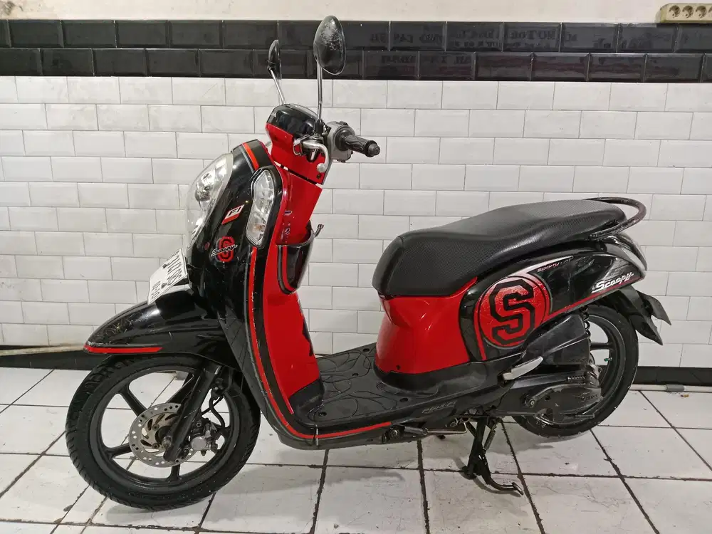 Dijual cepat scoopy esp 2015 surat lengkap