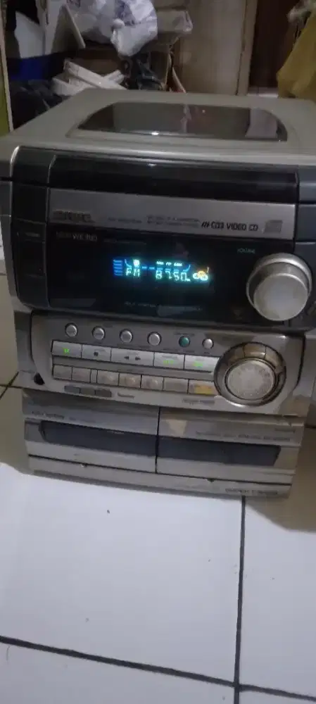 Radio tape dan CD aiwa
