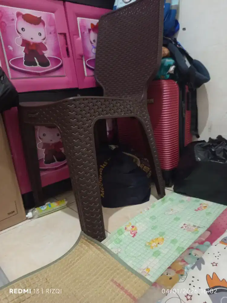 Kursi bangku plastik rotan