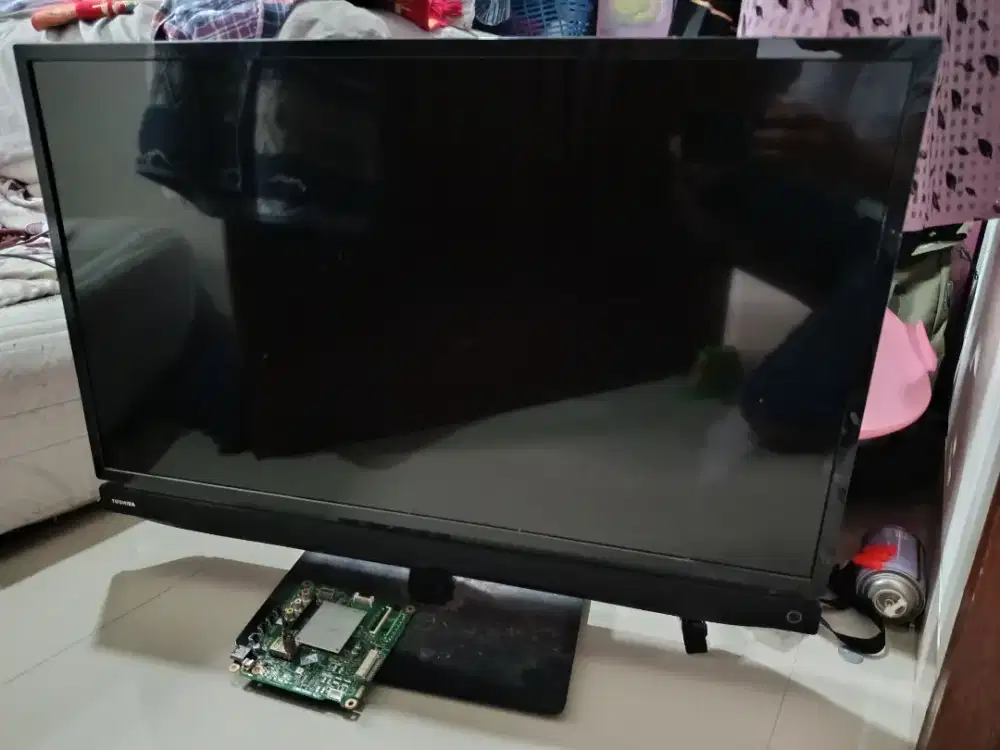 TV Toshiba 32 inch (rusak mati)