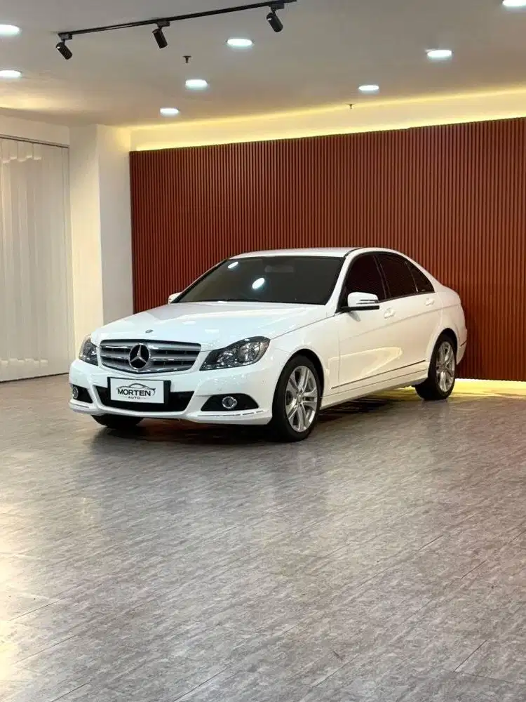 Mercedes Benz C200 Avantgarde AT Tahun 2012 Km 36 Rb Antik