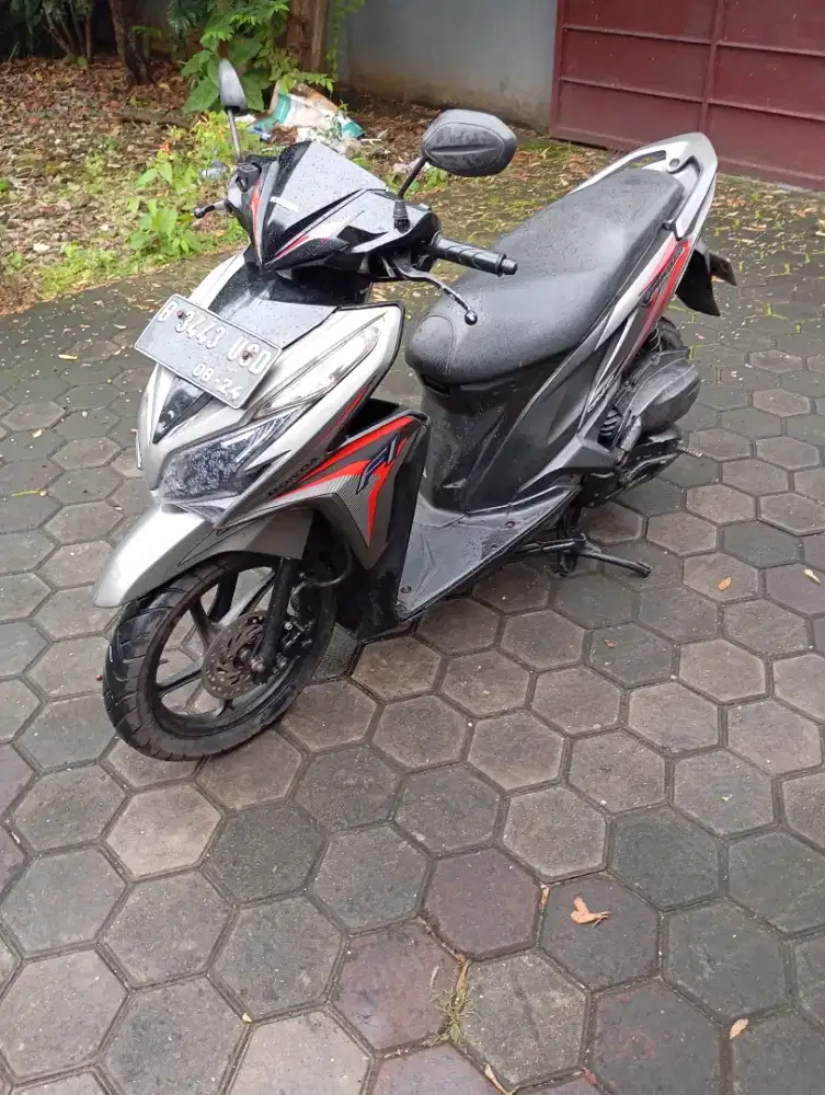 Dijual Honda Vario KZR 2014 Lengkap mantepp