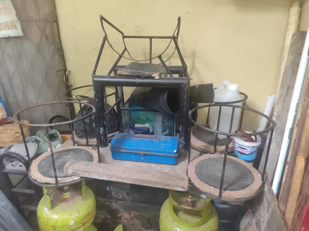 Keranjang Besi Galon dan Gas