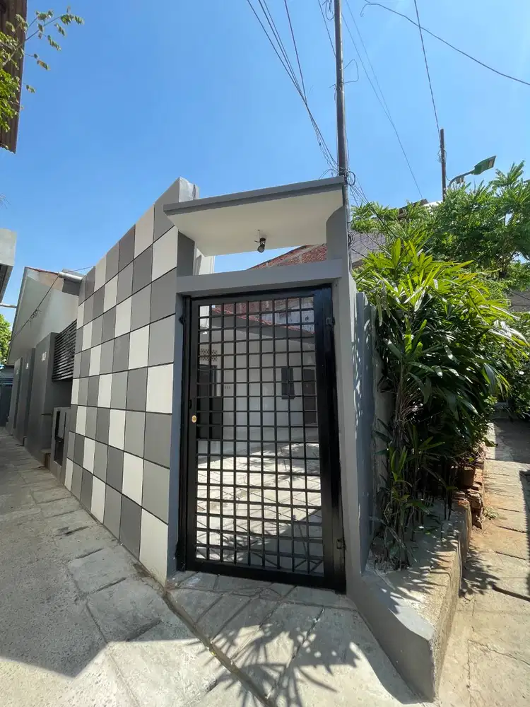 Kost Qisara - Pria Binus Lokasi Strategis, AC, Parkir Motor, KM Dalam