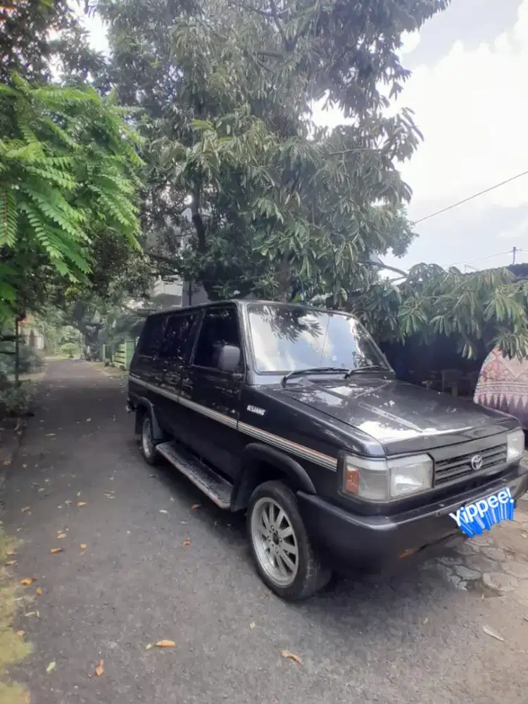 Toyota Kijang Super