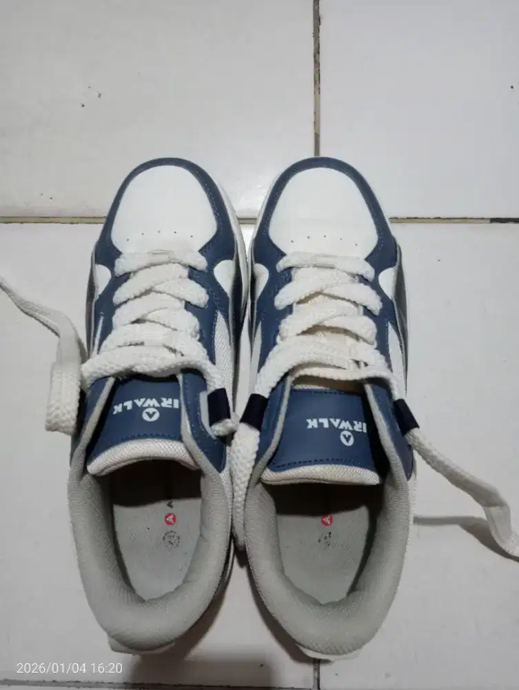 Dijual sepatu merk Airwalk ukuran 41