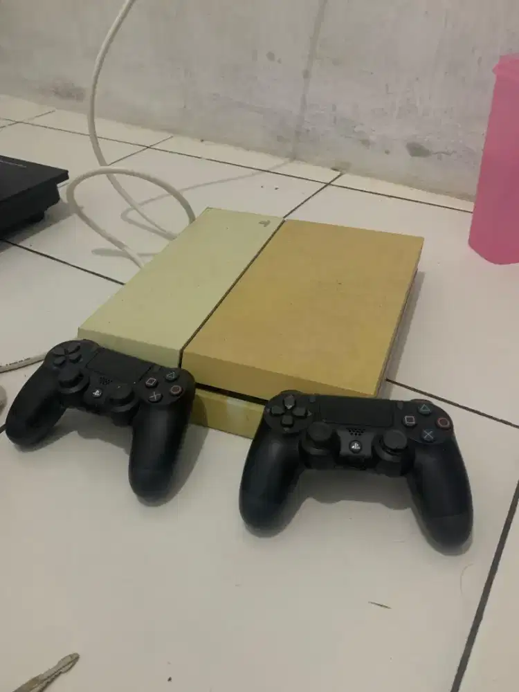 PS4 Fat Second,Bisa Wifi,dan bonus 6 game viral