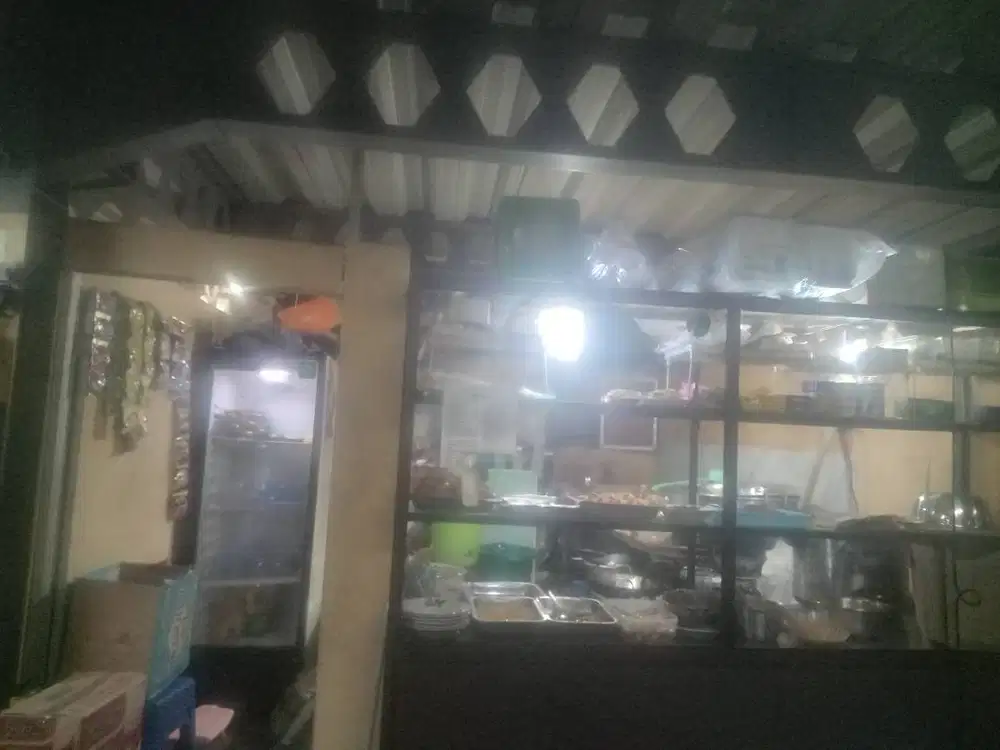 Butuh karyawan/ti tukang masak dan serabutan untuk pujasera