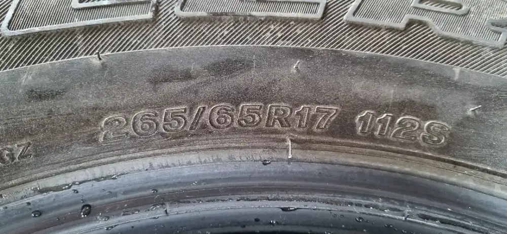 Ban Bridgestone Dueler 265/65/R17