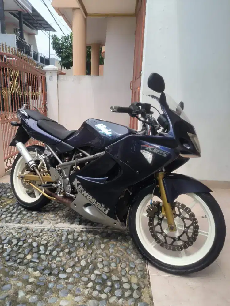 Kawasaki ninja KR 150k (RR old)  tahun 2010