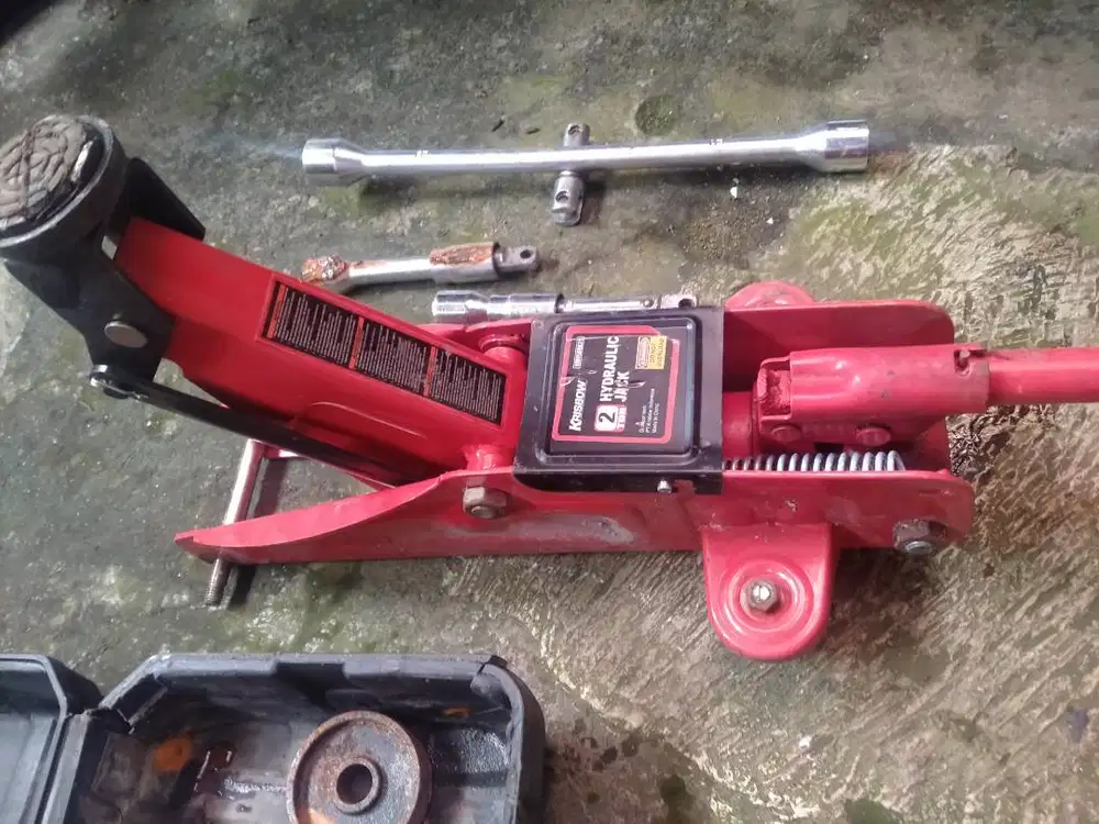 Dongkrak buaya second jarang terpakai