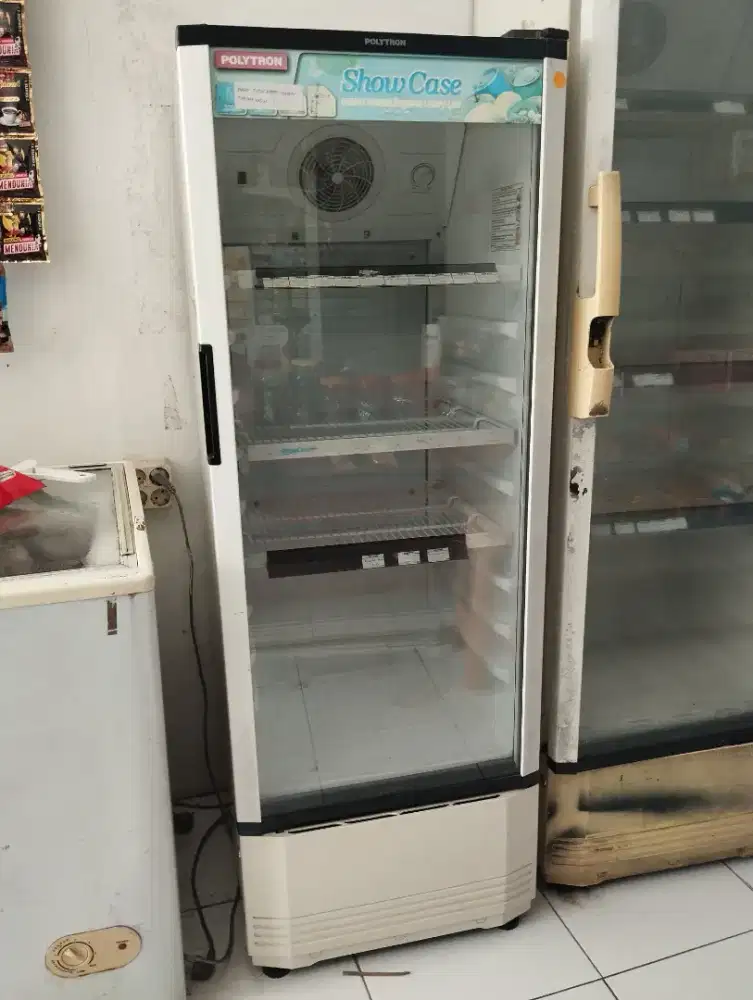 Jual Showcase Polytron