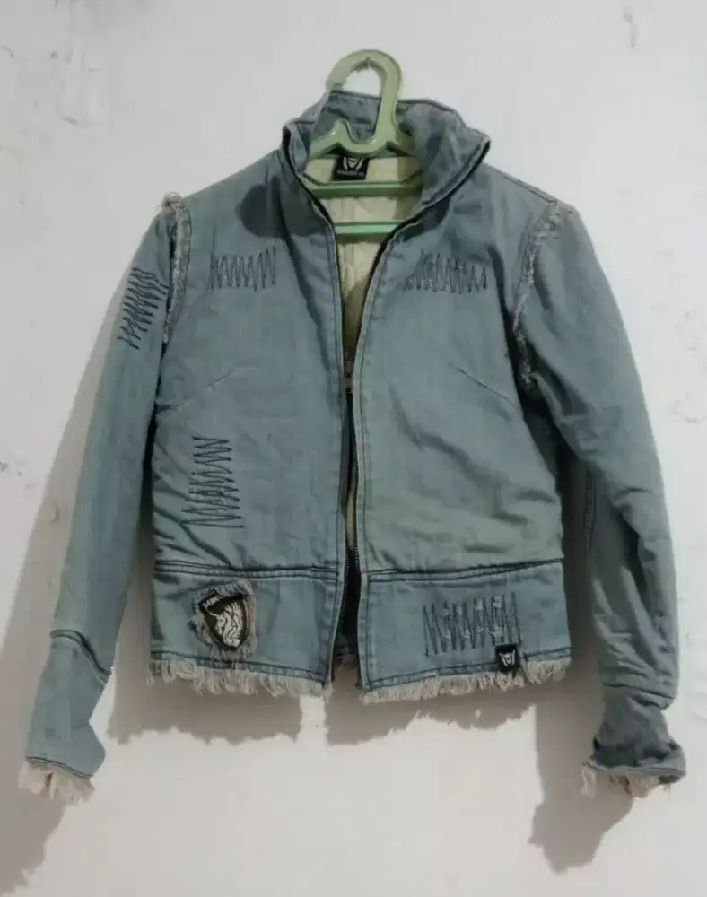 Jaket Levis Demochist Co