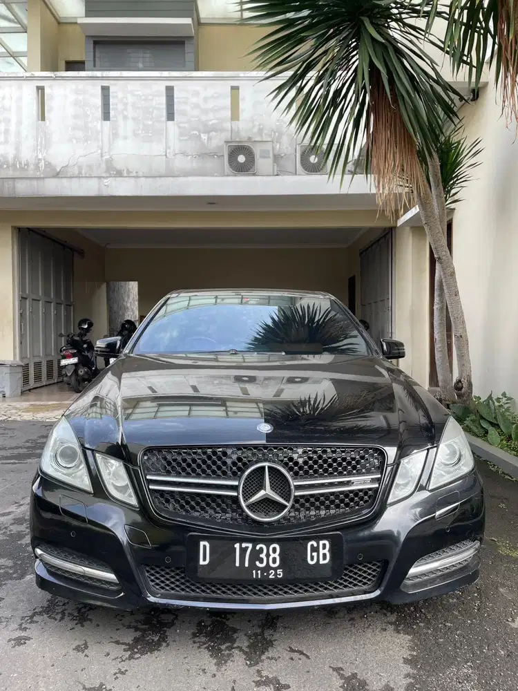 Mercedes-Benz E300 2010 Bensin