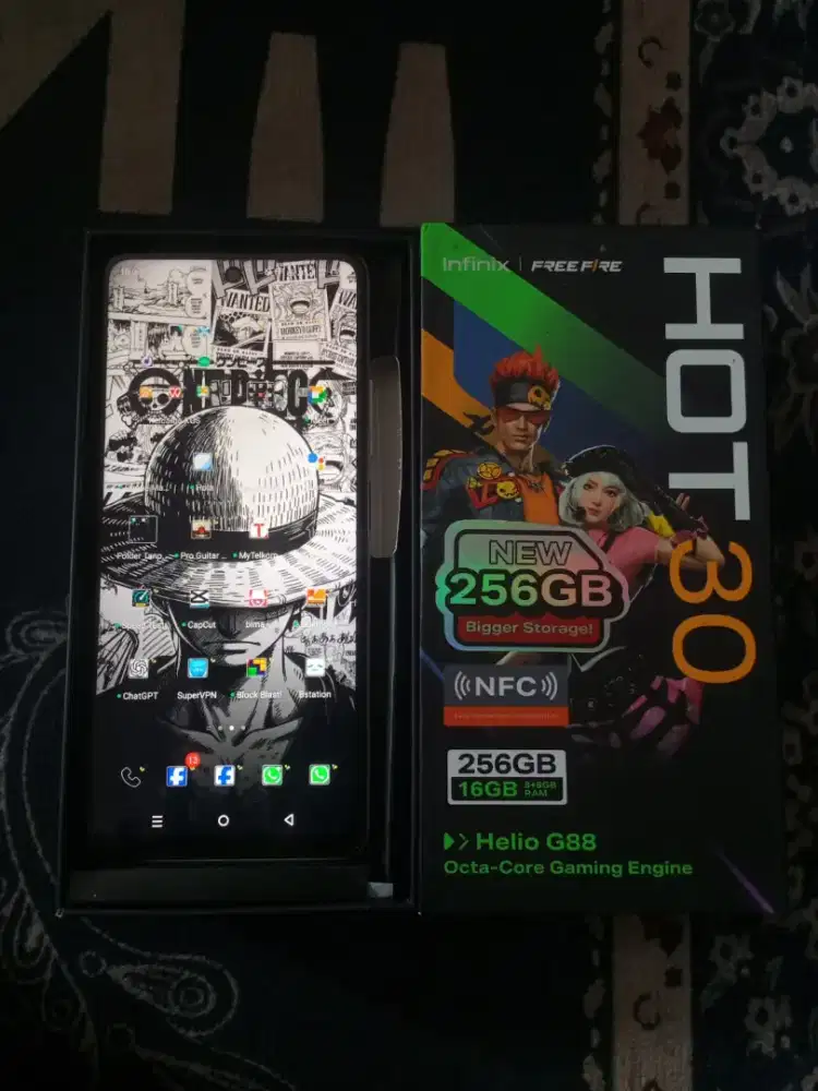 Handphone Infinix HOT 30 ram 16/256 GB minus pemakaian hp+dus box aja