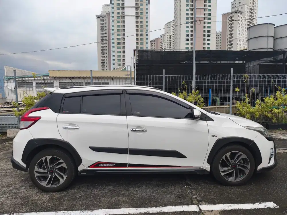 Toyota Yaris 2016 TRD Heykers tipe tertinggi Terawat