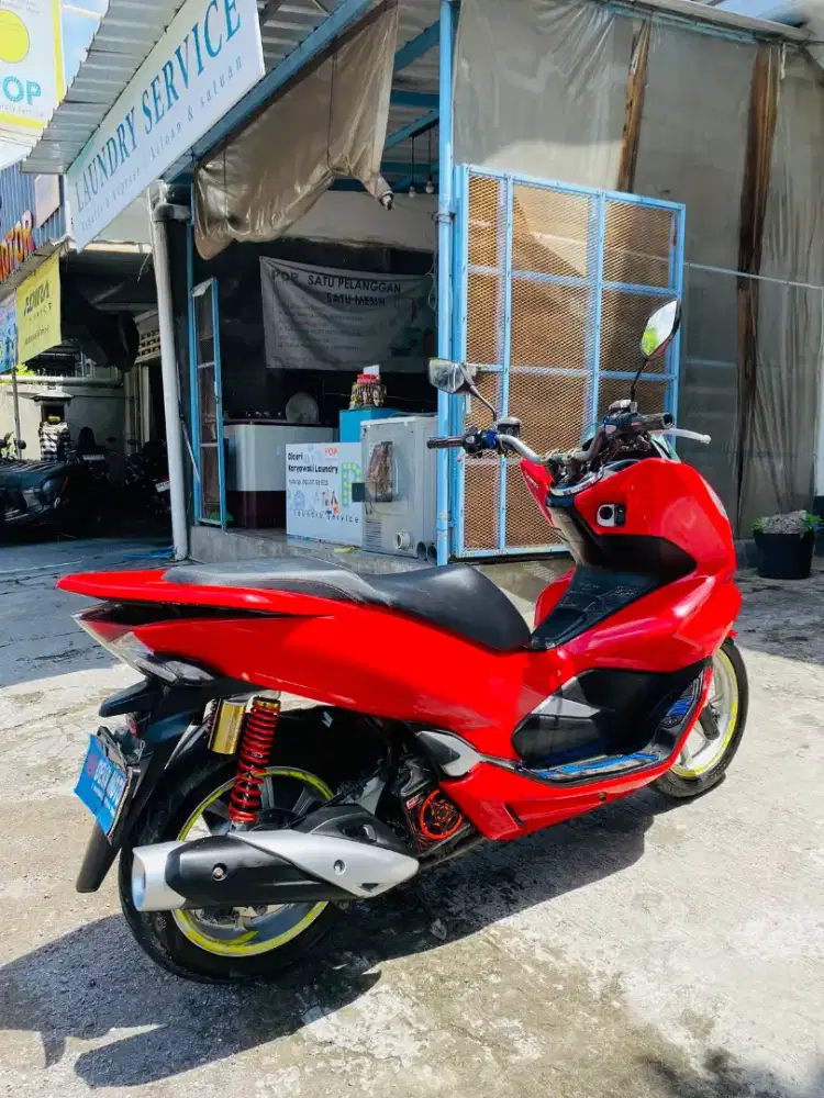 PCX150  DP 500 warna merah Deva motor