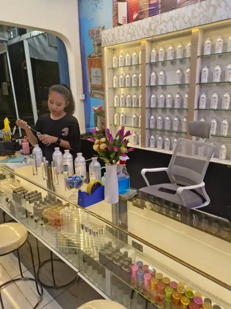 Dicari karyawan wanita