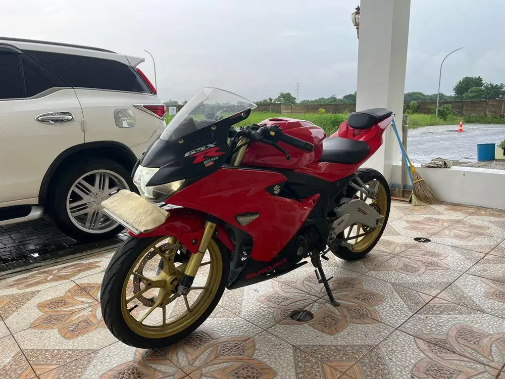 suzuki gsx 150cc