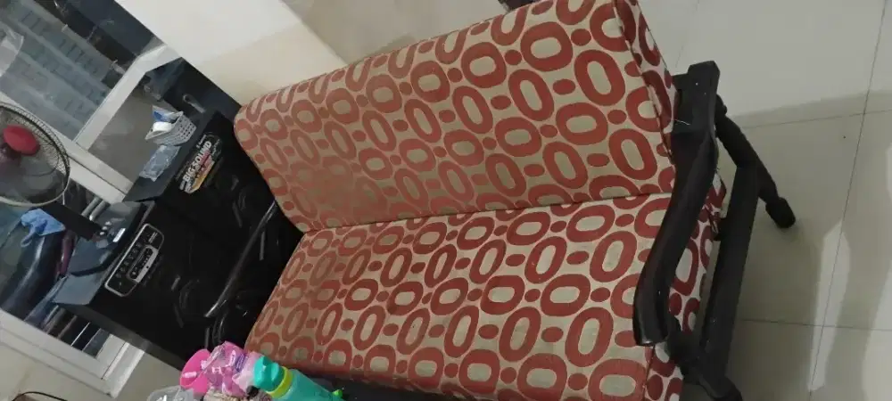 Sofa bekas pakai ganti karena beli baru