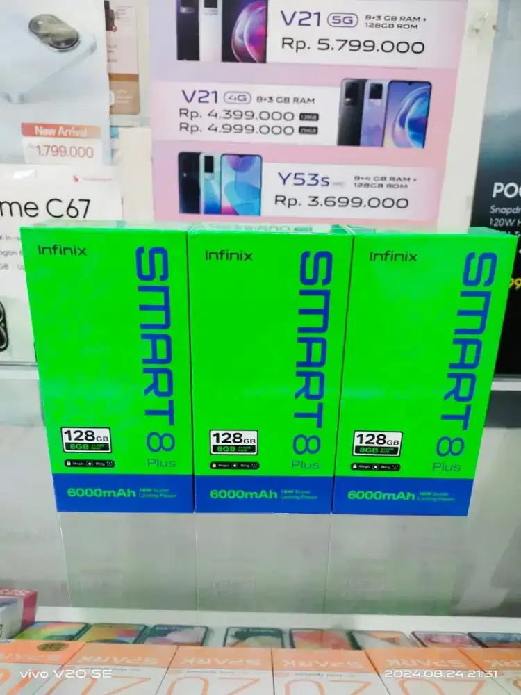 Infinix Smart 8 Plus 4/128 GB Camera 50 MP Batre 6000  Garansi Resmi