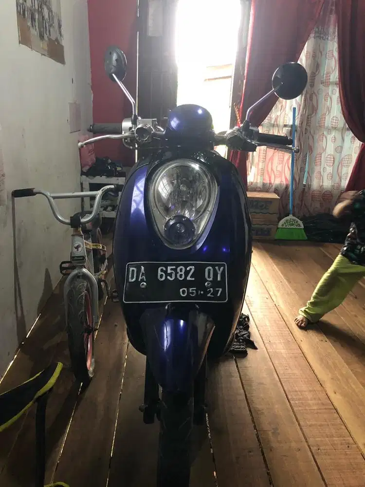 Scoopy th 2013 Lengkap