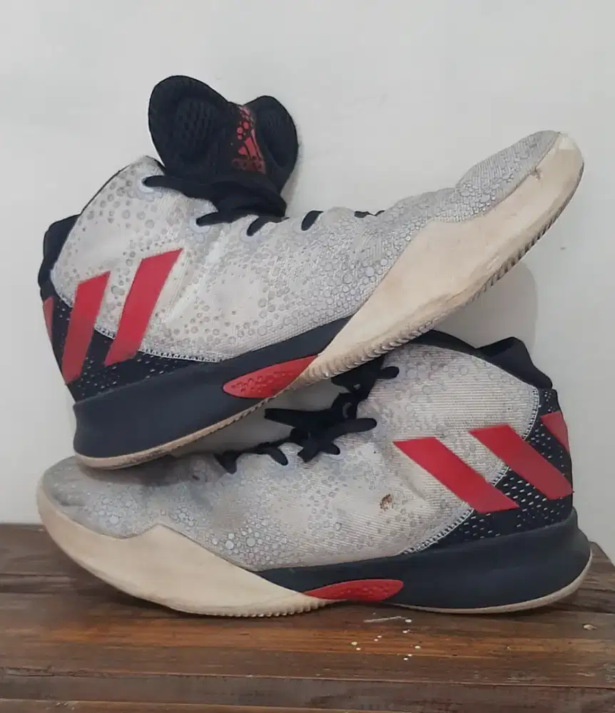 Sepatu Basket second
