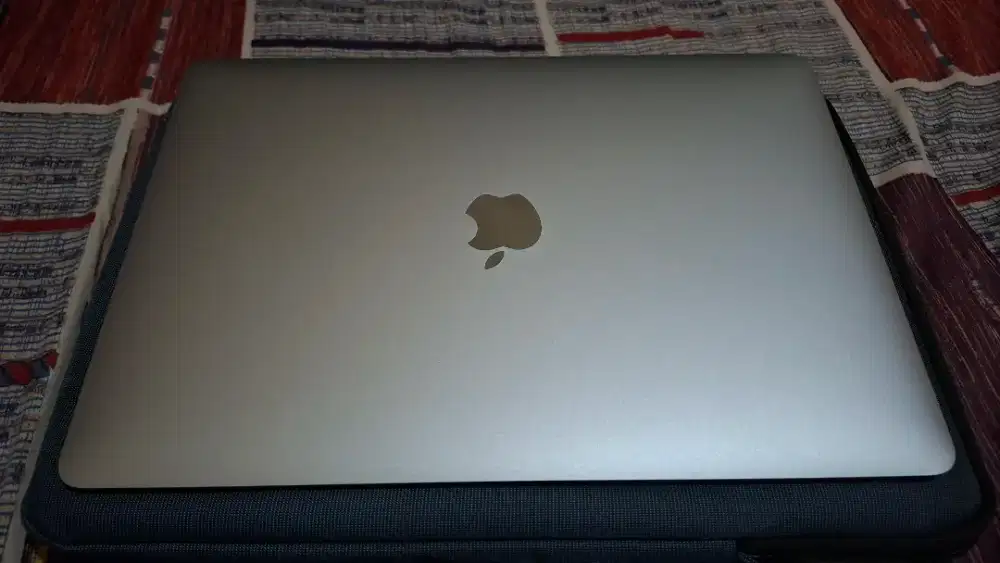 Dijual MacBook Air M1 – Milik Pribadi / Sidoarjo