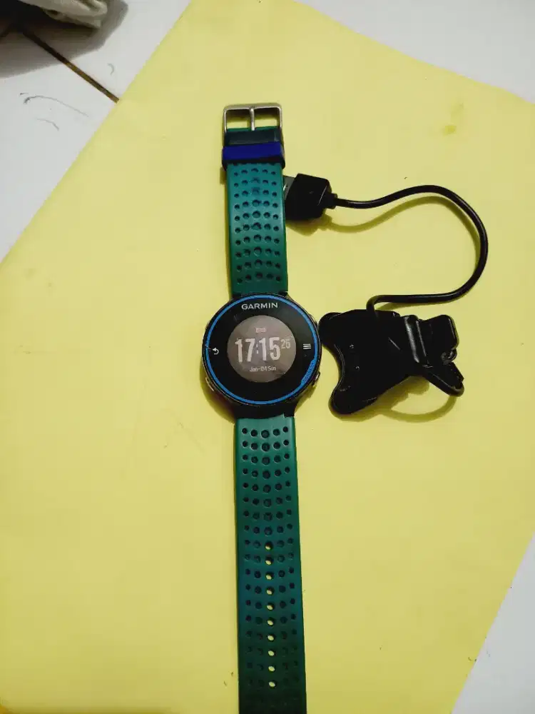 Garmin Forrunner. 620 Charger imitasi.  Kond baik