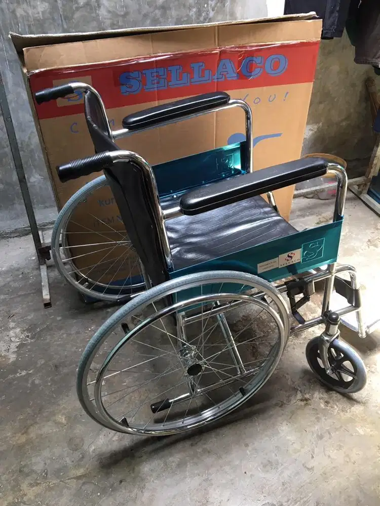 Kursi roda siap pakai