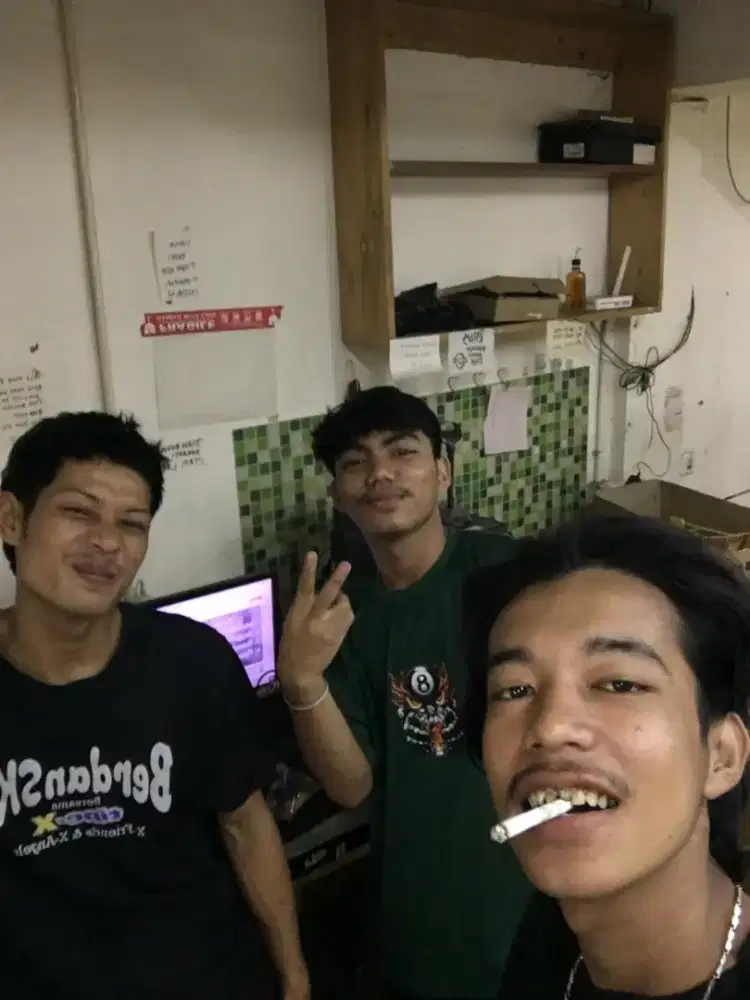 Nyarik kerja yg harian mingguan