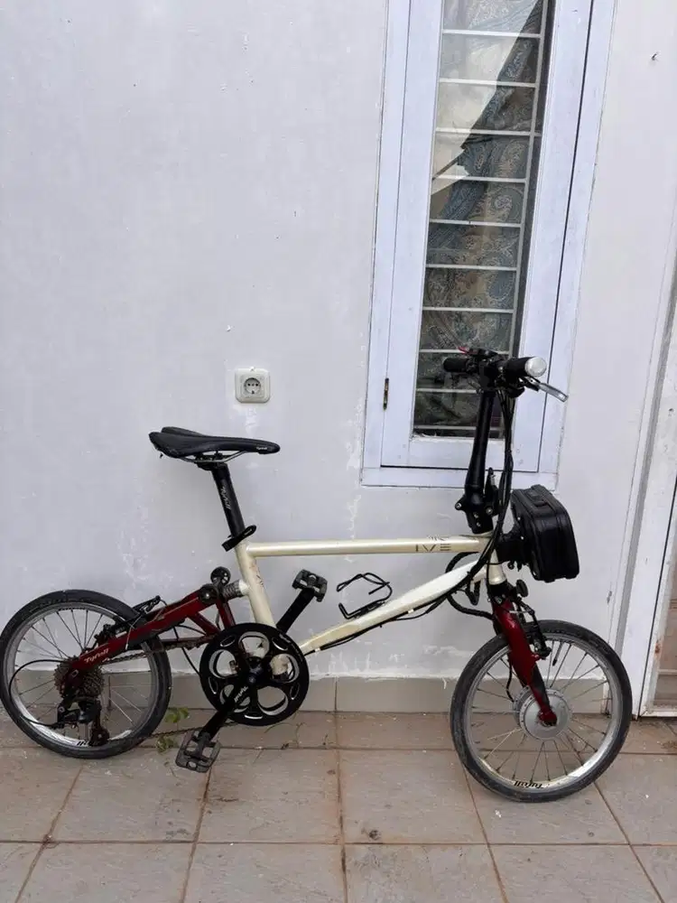 sepeda lipat Tyrell IVE