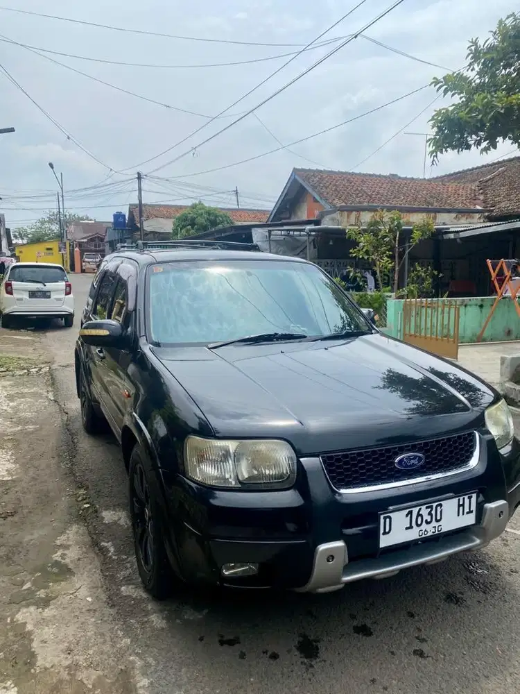 dijual FORD ESCAPE 2.3 L AT 2005 (bisa nego)