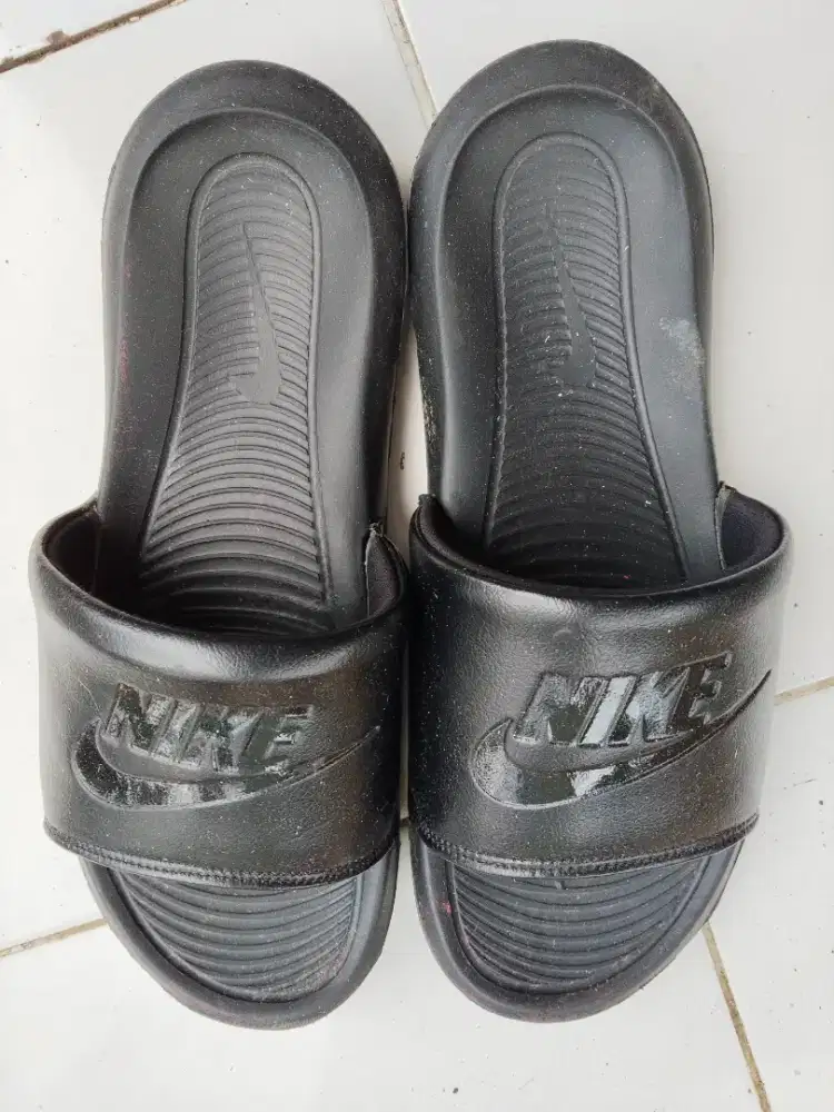 Sendal Selop Jumbo Hitam