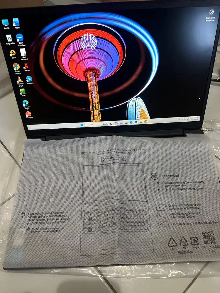 Laptop lenovo kondisi mulus