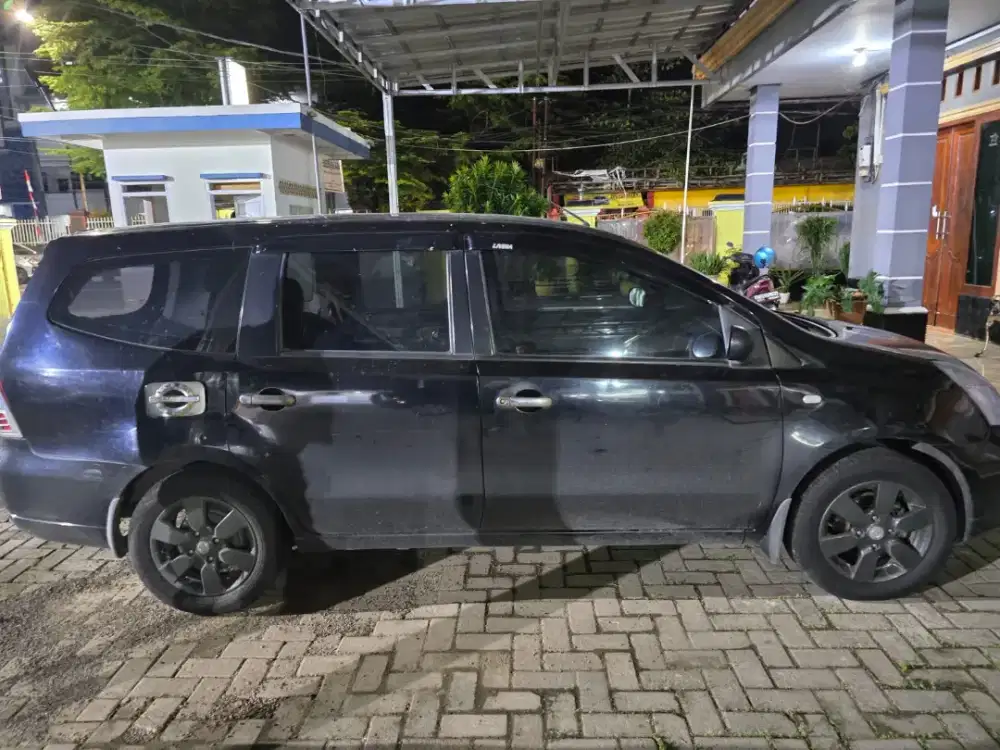 Istimewa.!! Nissan Grand Livina xv mt 2008