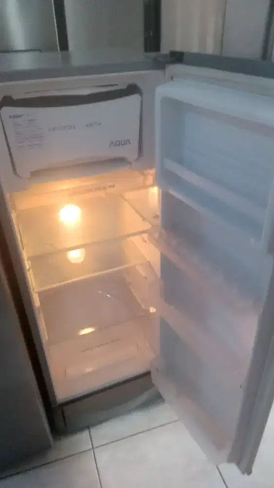 kulkas 1 pintu AQUA