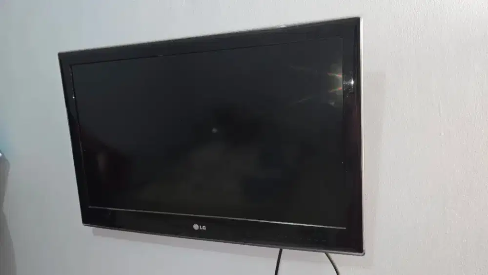 TELEVISI / TV LED LG 32 inc