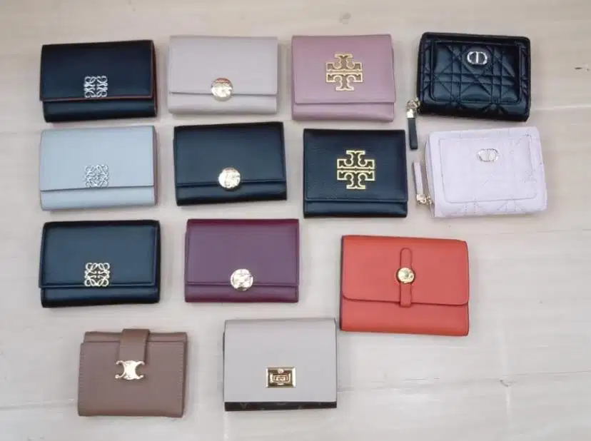 Host live streaming tas & baju