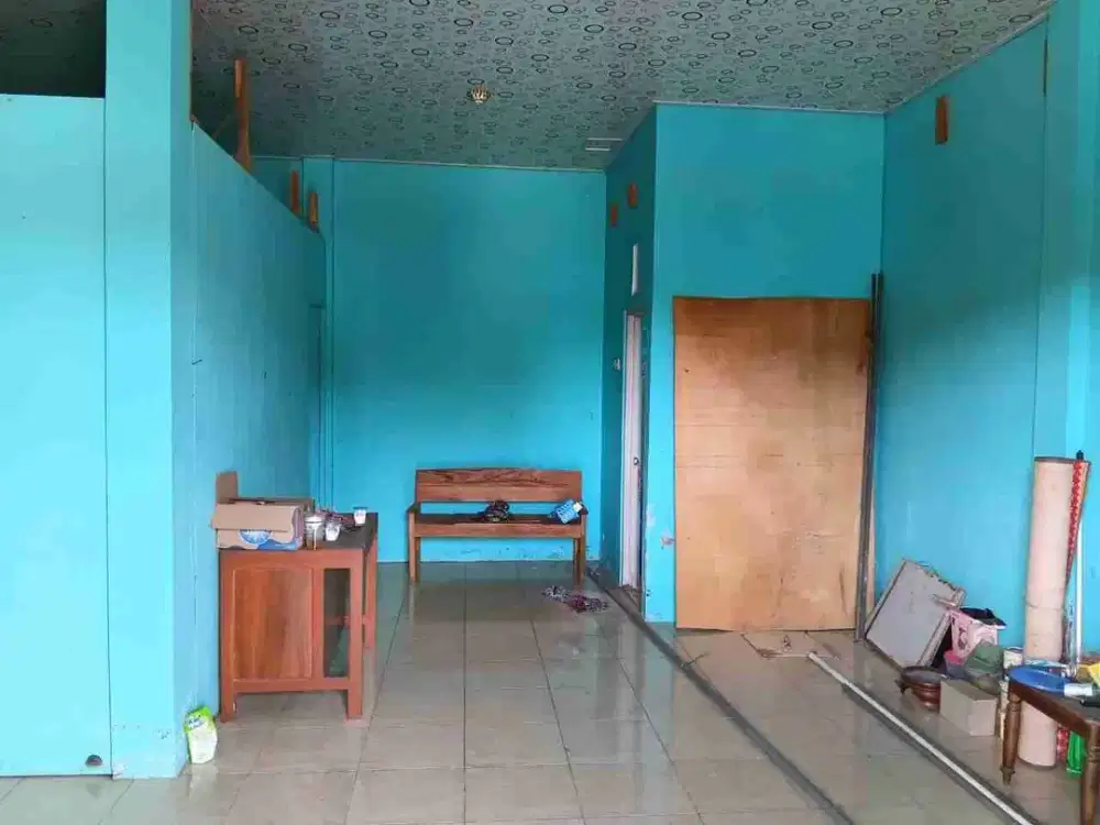 Ruko disewakan strategis pinggir jalan raya cocok untuk usaha atau kantor