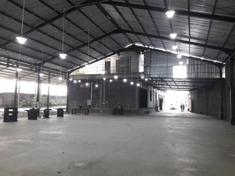 Lokasi strategis pinggir jalan raya bisa untuk produksi