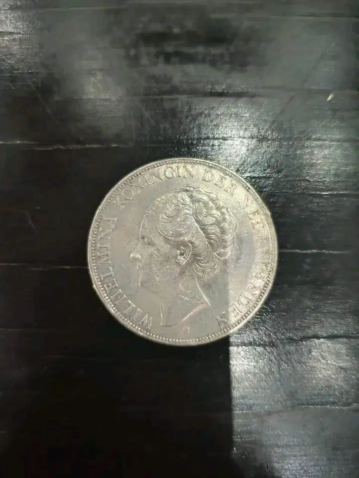 perak Belanda (Netherlands) 2 1/2 Gulden Wilhelmina