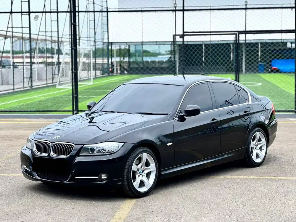 BMW 320i 2012 Bensin