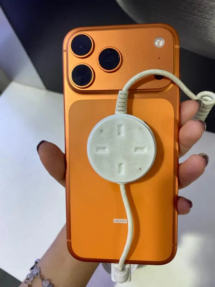 (426) Iphone 17 Pro Max