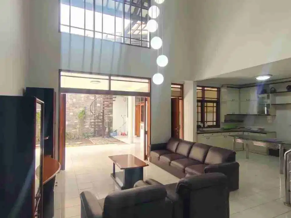 disewakan rumah siap huni sayap Surya Sumantri