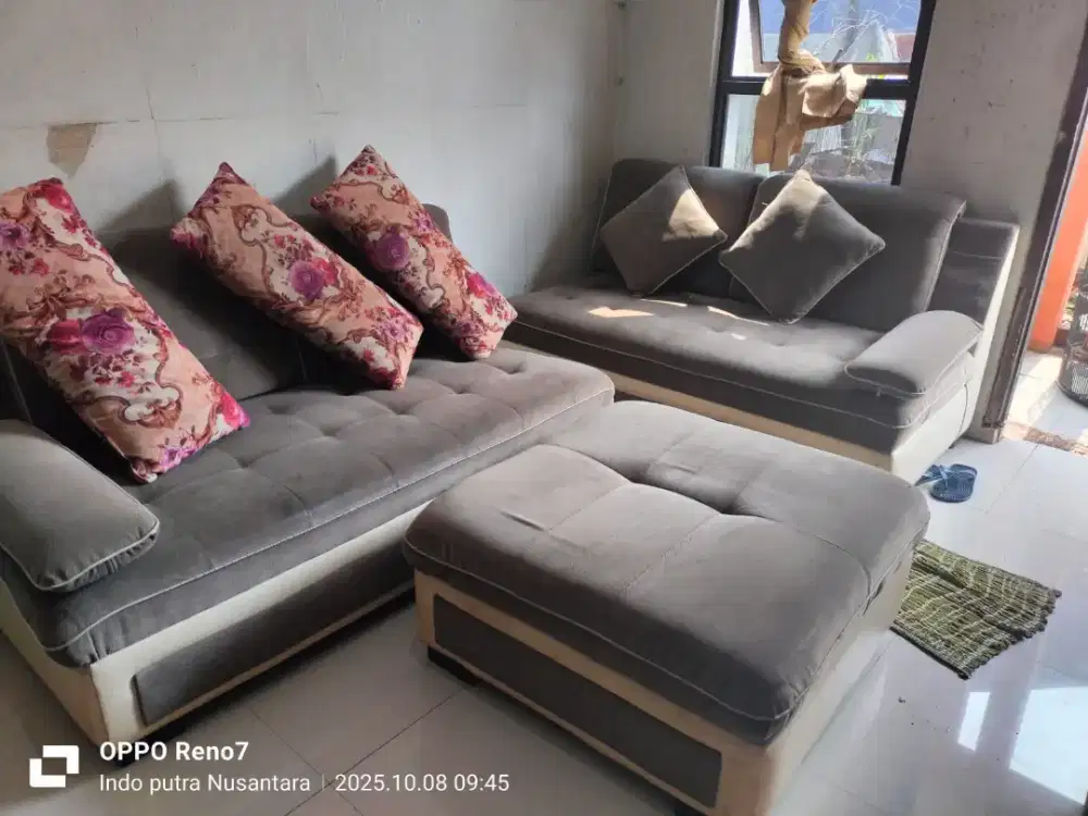 Kursi  sofa type milenium model Korea. 1 set  meja