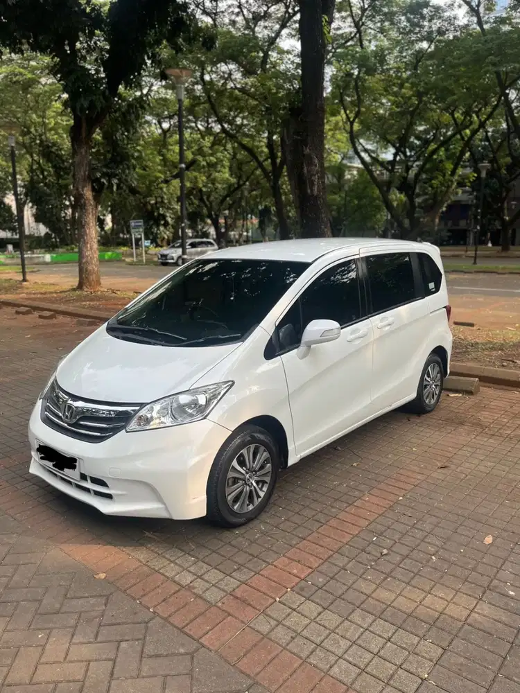 DIJUAL – 2012 HONDA FREED PSD (Tipe Tertinggi)